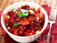 Рецепта Салата с панджар (червено цвекло), домати и бял боб от консерва